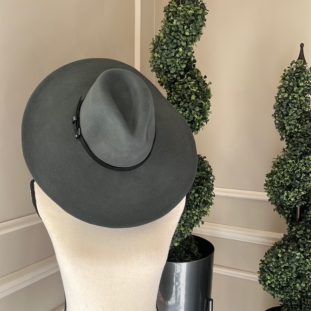 Bcbgmaxzria glacier gray hat